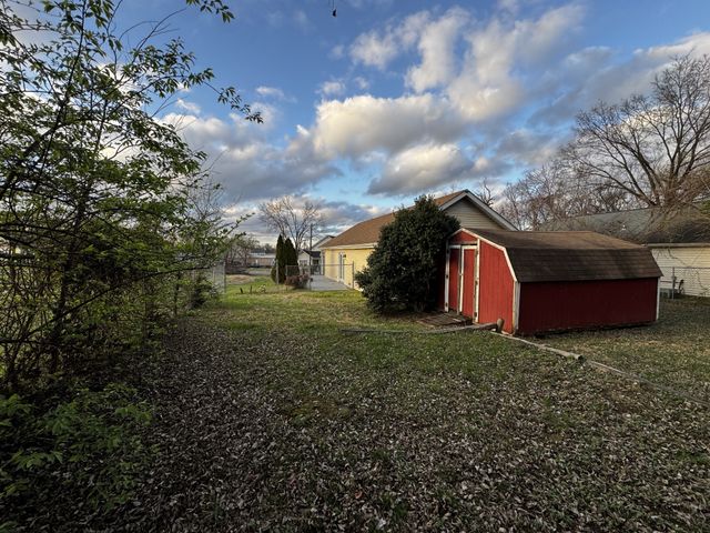 2225 Cruzen St, Nashville, TN 37211