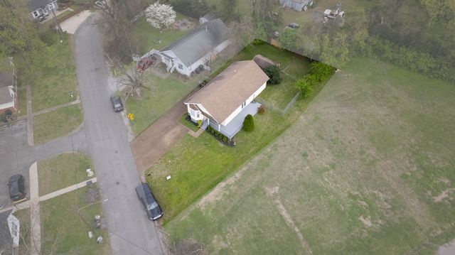 2225 Cruzen St, Nashville, TN 37211