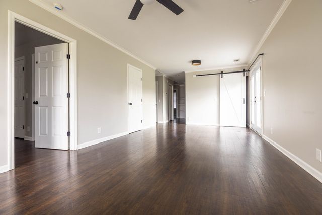 2225 Cruzen St, Nashville, TN 37211