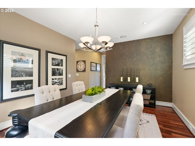 1214 Sw OPHELIA St, Portland, OR 97219