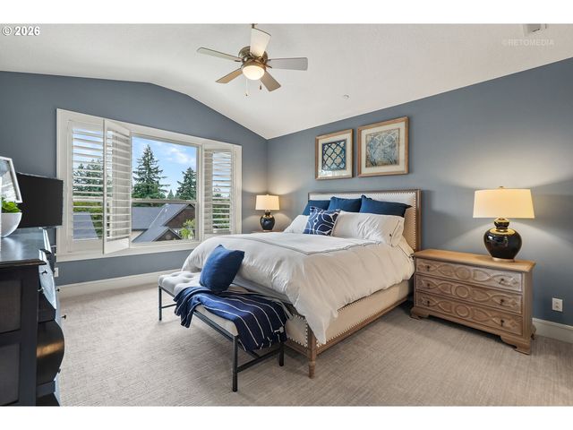 1214 Sw OPHELIA St, Portland, OR 97219