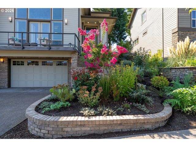 1214 Sw OPHELIA St, Portland, OR 97219