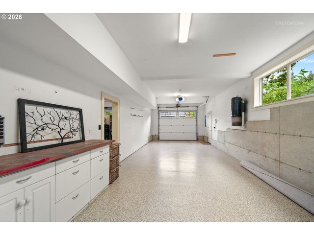 1214 Sw OPHELIA St, Portland, OR 97219