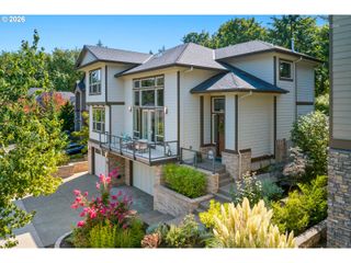 1214 Sw OPHELIA St, Portland, OR 97219