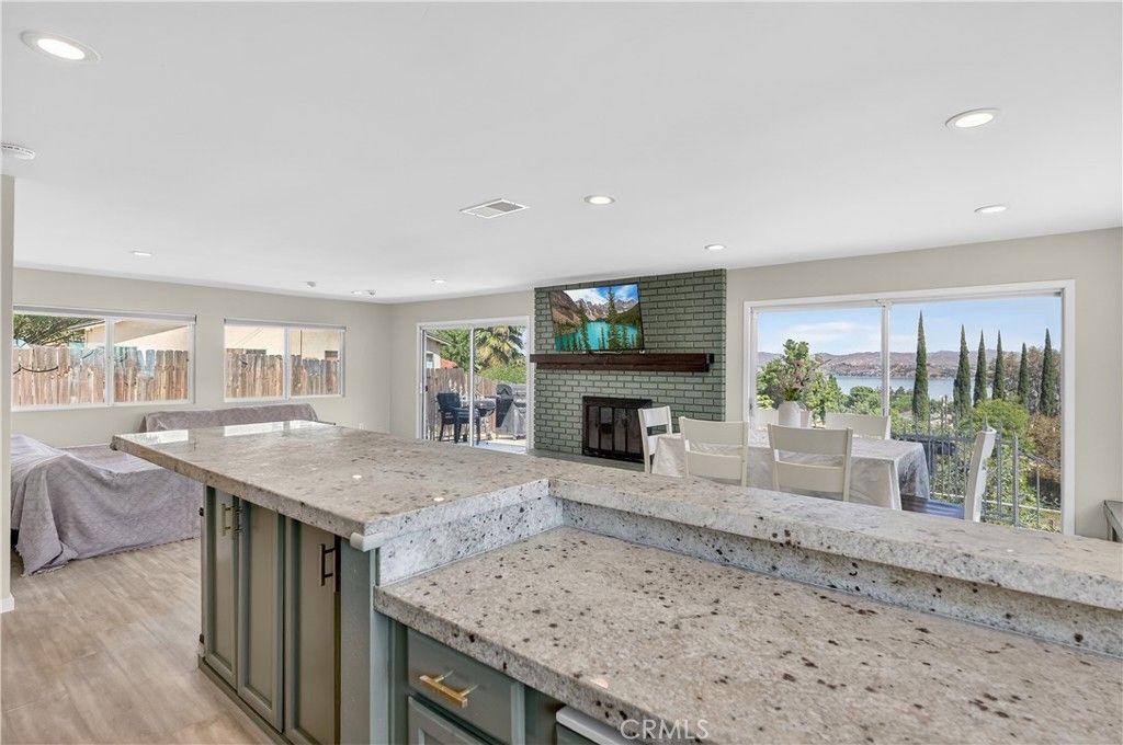 Image 13 of property listing at 33330 Zellar Street, Lake Elsinore, CA 92530