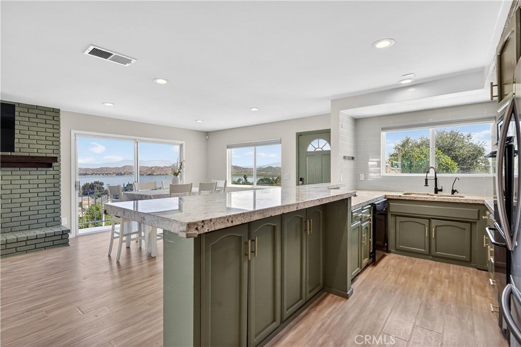 Image 14 of property listing at 33330 Zellar Street, Lake Elsinore, CA 92530