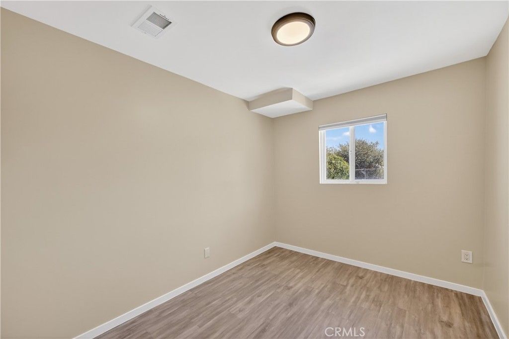 Image 16 of property listing at 33330 Zellar Street, Lake Elsinore, CA 92530