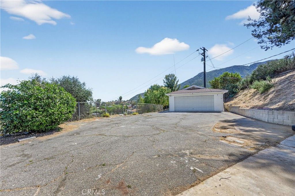 Image 29 of property listing at 33330 Zellar Street, Lake Elsinore, CA 92530