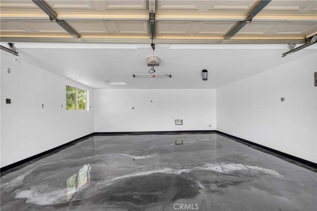 Image 31 of property listing at 33330 Zellar Street, Lake Elsinore, CA 92530