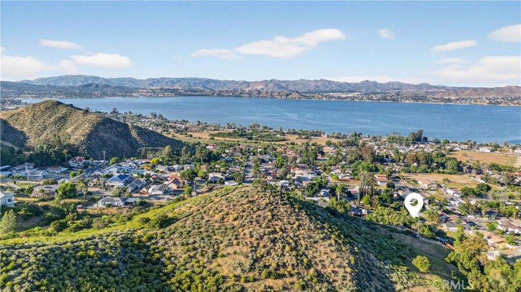 Image 50 of property listing at 33330 Zellar Street, Lake Elsinore, CA 92530