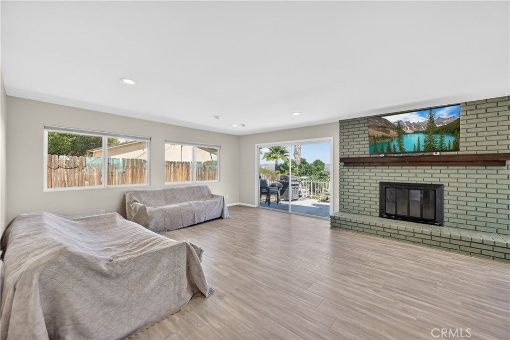 Image 7 of property listing at 33330 Zellar Street, Lake Elsinore, CA 92530