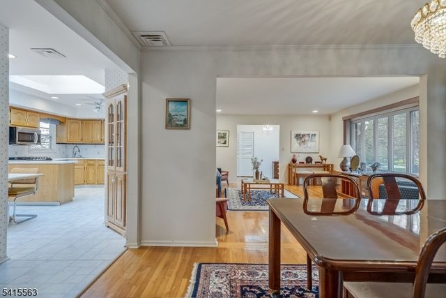 11 Wood Dr, Parsippany-troy Hills Twp., NJ 07950