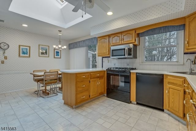 11 Wood Dr, Parsippany-troy Hills Twp., NJ 07950