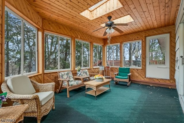 11 Wood Dr, Parsippany-troy Hills Twp., NJ 07950