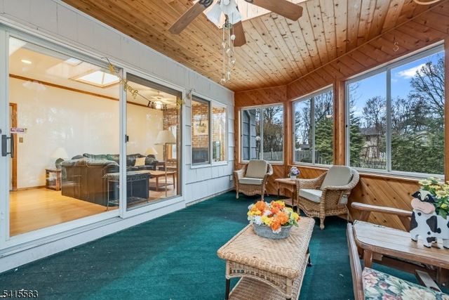 11 Wood Dr, Parsippany-troy Hills Twp., NJ 07950