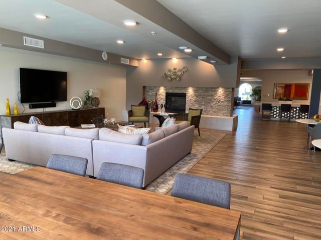 2511 W QUEEN CREEK Road 250, Chandler, AZ 85248