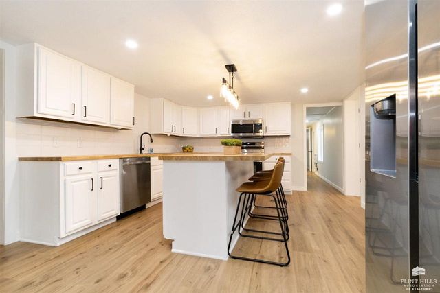 4622 Freeman Road, Manhattan, KS 66503