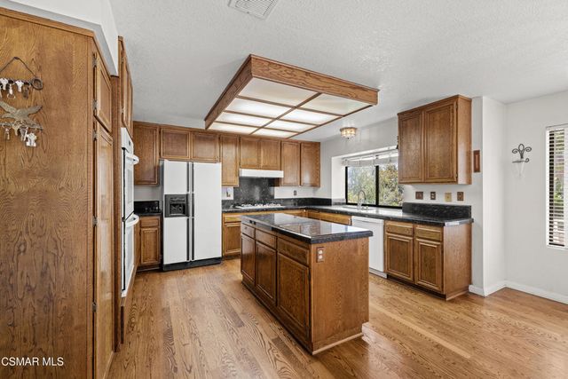 24154 Mentry Drive, Newhall, CA 91321