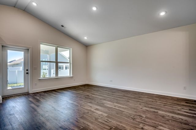 600 Canborough Lane, Murrells Inlet, SC 29576