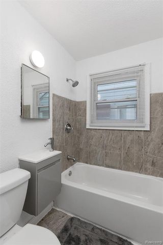 12244 Woodmont Avenue, Detroit, MI 48227