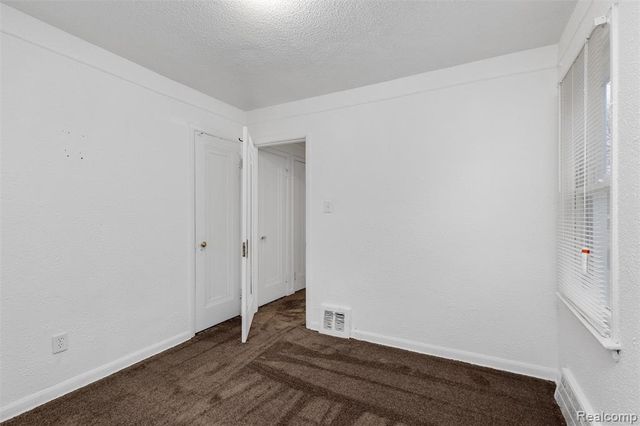 12244 Woodmont Avenue, Detroit, MI 48227