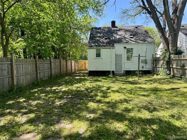 12244 Woodmont Avenue, Detroit, MI 48227