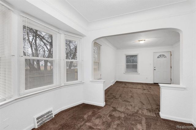 12244 Woodmont Avenue, Detroit, MI 48227