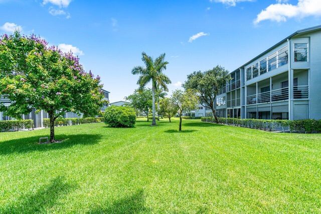 68 Suffolk B 68, Boca Raton, FL 33434