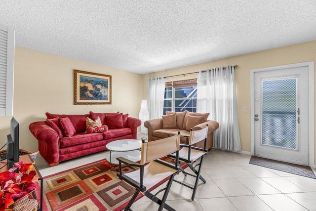 68 Suffolk B 68, Boca Raton, FL 33434