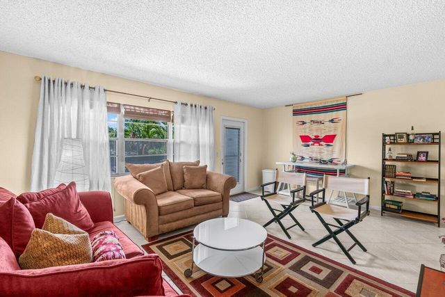 68 Suffolk B 68, Boca Raton, FL 33434