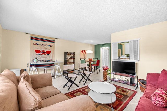 68 Suffolk B 68, Boca Raton, FL 33434