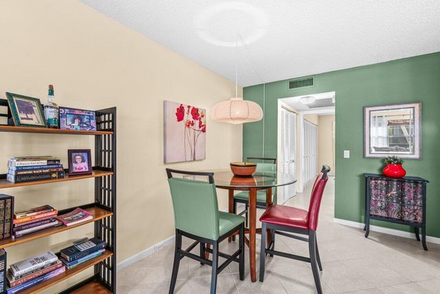 68 Suffolk B 68, Boca Raton, FL 33434