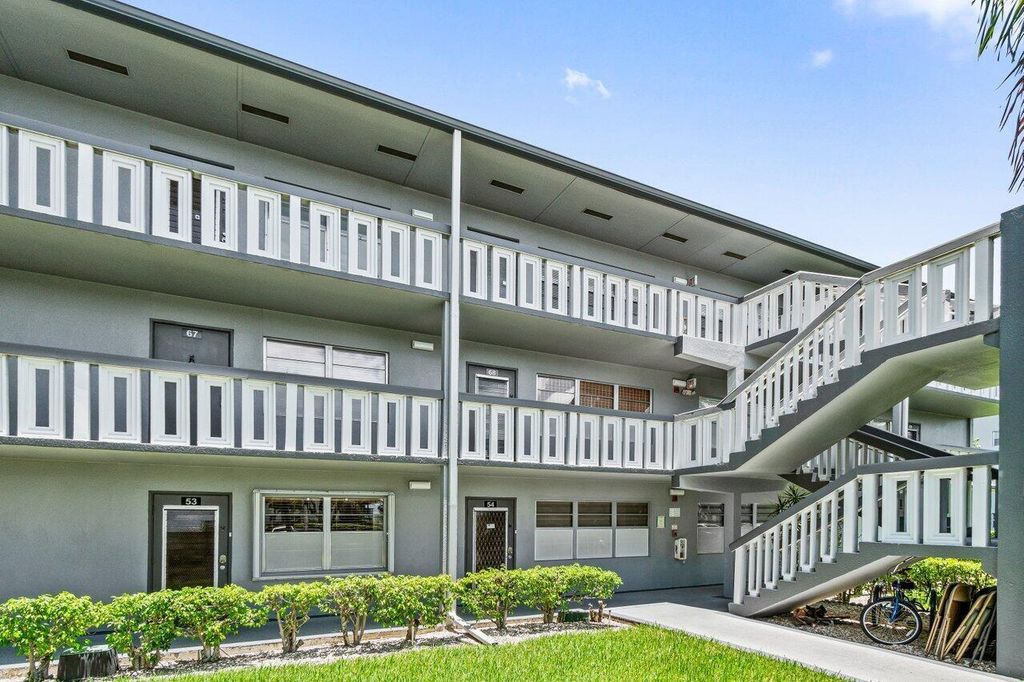 68 Suffolk B 68, Boca Raton, FL 33434