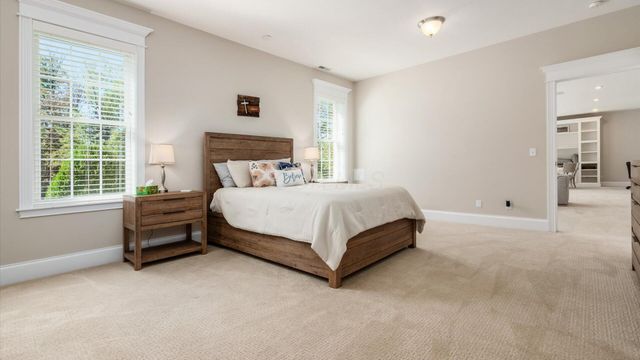 3425 Regans Way, Zanesville, OH 43701