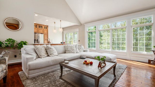 3425 Regans Way, Zanesville, OH 43701