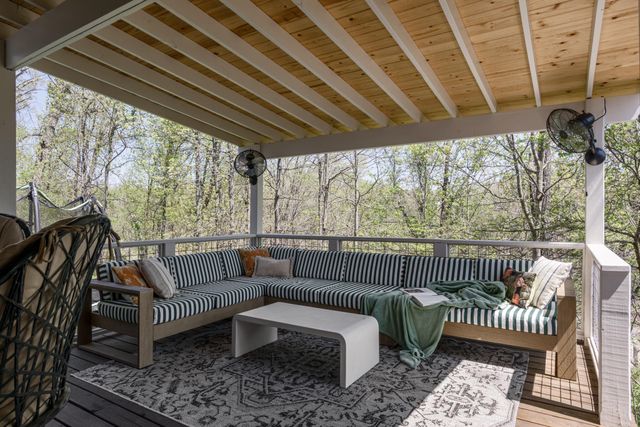 8033 Still Spring Ridge Dr, Nashville, TN 37221