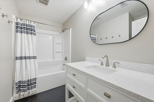 6917 Wilton Drive, Fort Worth, TX 76133