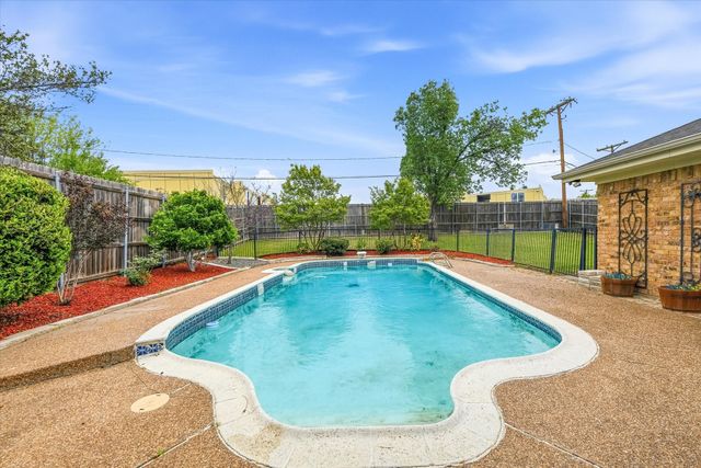 6917 Wilton Drive, Fort Worth, TX 76133