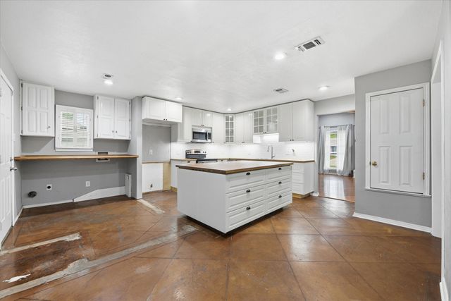 6917 Wilton Drive, Fort Worth, TX 76133