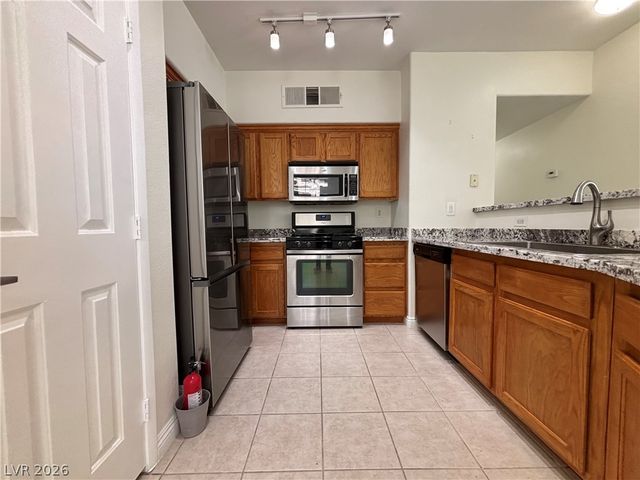 50 Aura De Blanco Street 13102, Henderson, NV 89074
