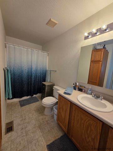 317 HUNTERS WAY, Cheyenne, WY 82007