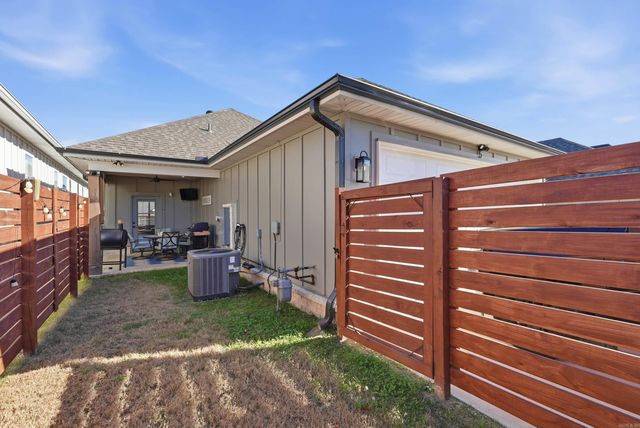 5 Pasley Park, Bryant, AR 72022