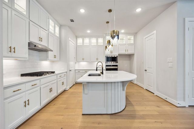 18231 Lakepoint Ridge Lane, Cypress, TX 77433