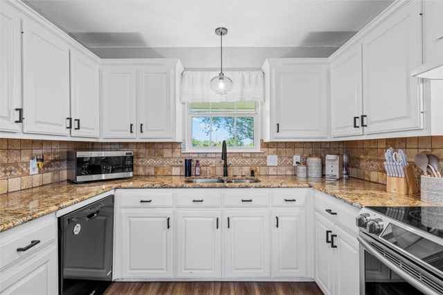 274 Dove Hill Lane, China Spring, TX 76633