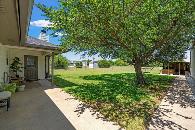 274 Dove Hill Lane, China Spring, TX 76633