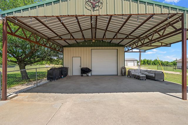274 Dove Hill Lane, China Spring, TX 76633