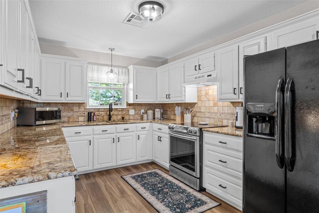 274 Dove Hill Lane, China Spring, TX 76633
