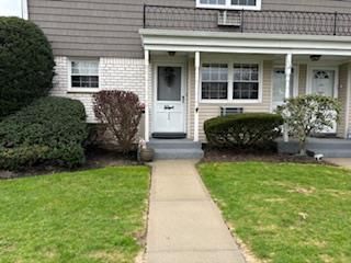 4420 Wilshire Lane J20, Oakdale, NY 11769