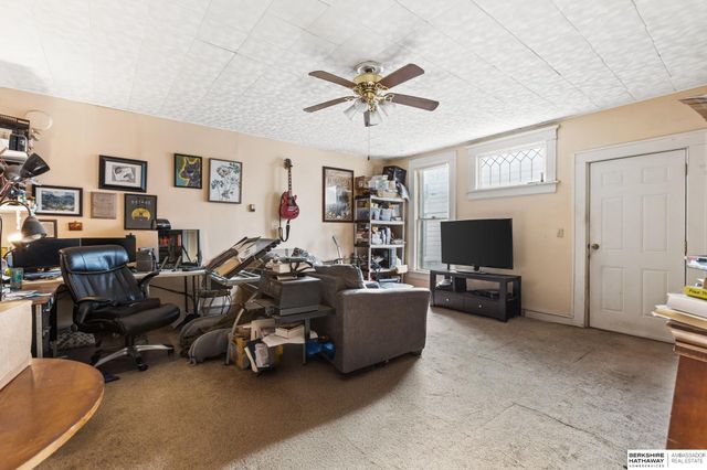 2526 S 10th Street, Omaha, NE 68108