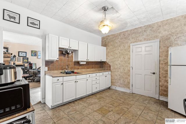 2526 S 10th Street, Omaha, NE 68108